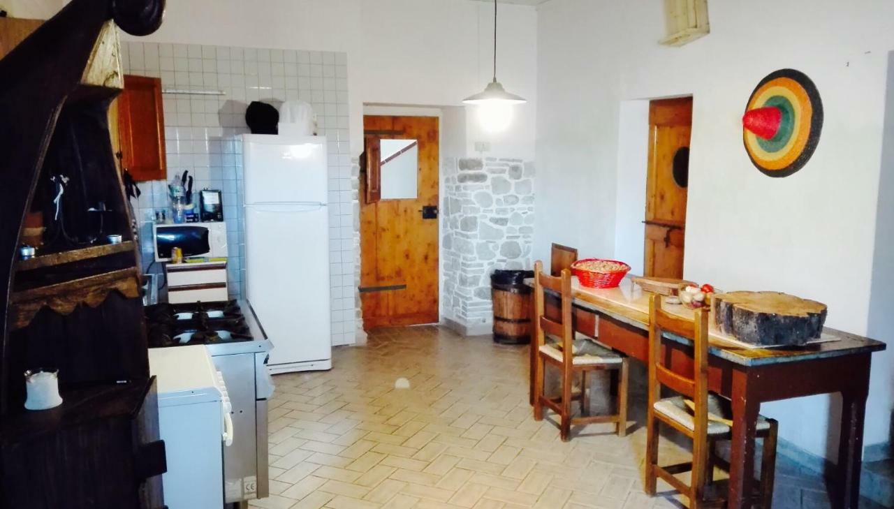 Gasthaus Le Terre D'Abruzzo Alanno Exterior foto